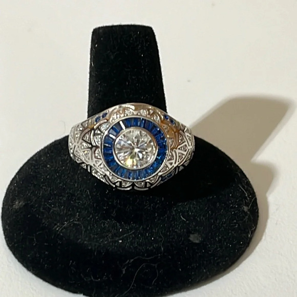 CELTIC WOLF COMPANY Other - White and blue 1ct Moissanite 925 silver unisex ring.